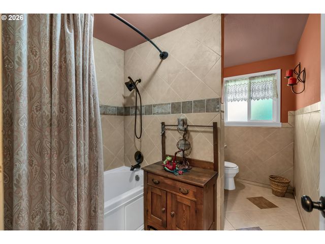 808 Ne 108TH St, Vancouver, WA 98685