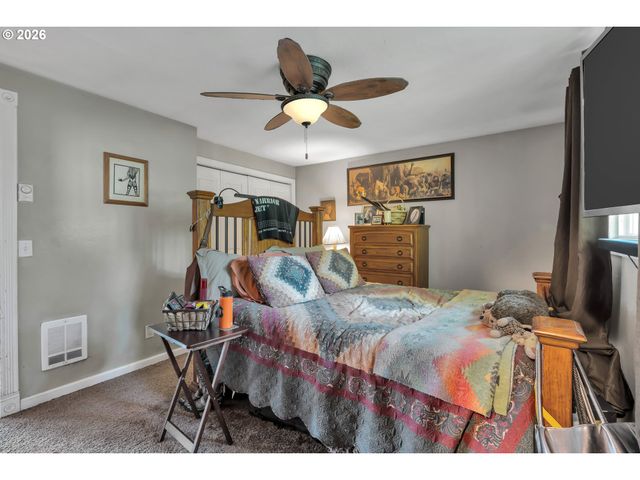 808 Ne 108TH St, Vancouver, WA 98685