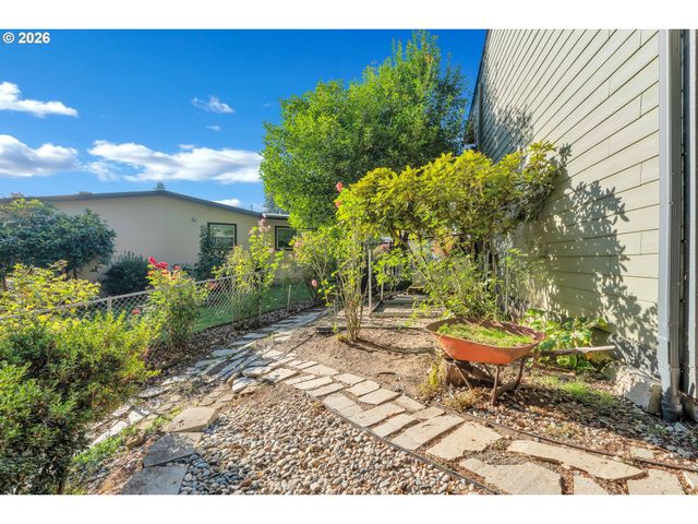 808 Ne 108TH St, Vancouver, WA 98685