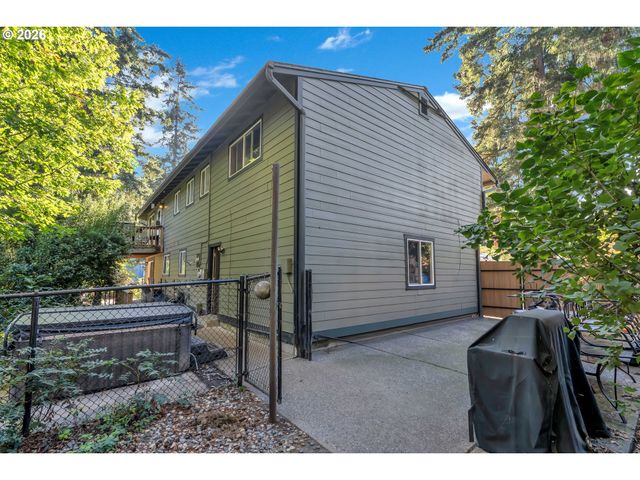 808 Ne 108TH St, Vancouver, WA 98685