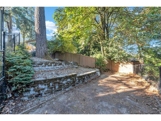 808 Ne 108TH St, Vancouver, WA 98685