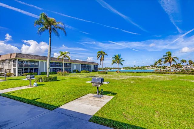 755 Saturn St G202, Jupiter, FL 33477