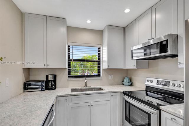755 Saturn St G202, Jupiter, FL 33477
