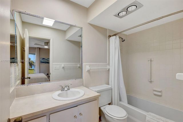 755 Saturn St G202, Jupiter, FL 33477