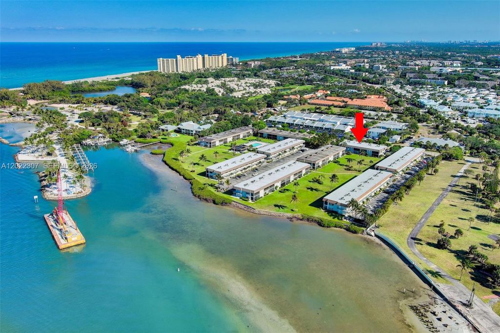755 Saturn St G202, Jupiter, FL 33477