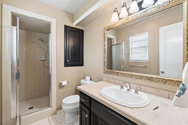 2013 Bella Vista Drive, Edmond, OK 73013