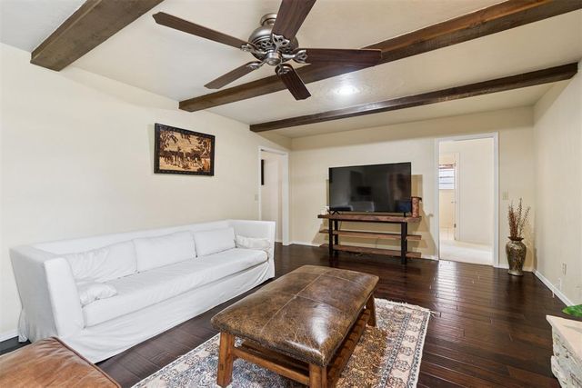 2013 Bella Vista Drive, Edmond, OK 73013