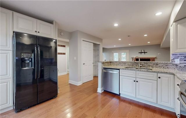 5302 Sloane SQ, Williamsburg, VA 23188