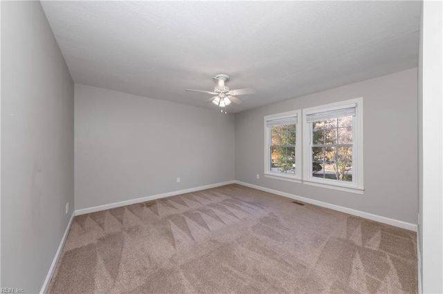 5302 Sloane SQ, Williamsburg, VA 23188