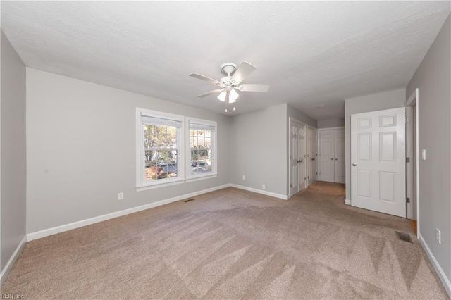 5302 Sloane SQ, Williamsburg, VA 23188