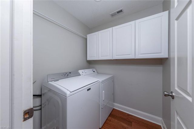 5302 Sloane SQ, Williamsburg, VA 23188