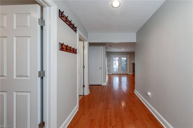 5302 Sloane SQ, Williamsburg, VA 23188