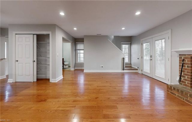 5302 Sloane SQ, Williamsburg, VA 23188