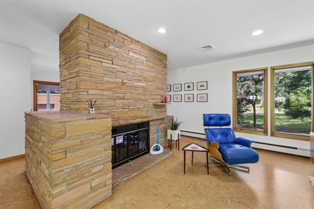 134 37th Street, Des Moines, IA 50312