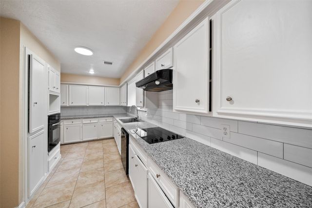 10326 Greencreek Drive, Houston, TX 77070