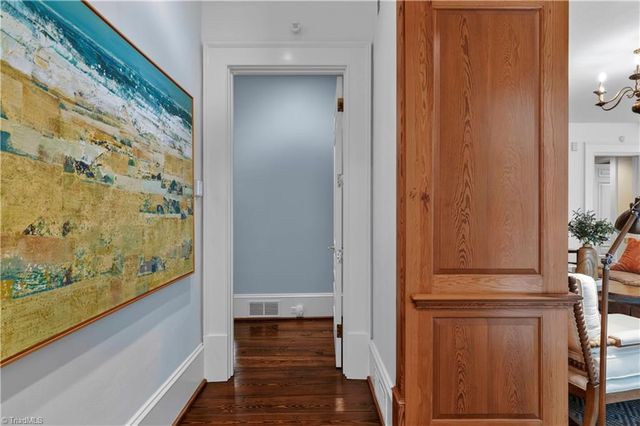 2820 Thornfield Road, Winston-salem, NC 27106