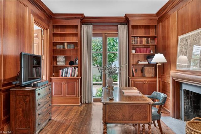 2820 Thornfield Road, Winston-salem, NC 27106