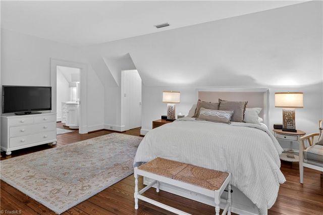 2820 Thornfield Road, Winston-salem, NC 27106