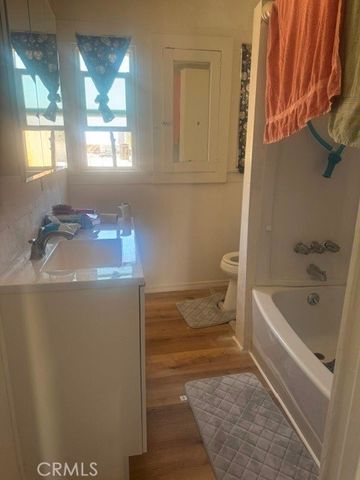 15957 K, Mojave, CA 93501