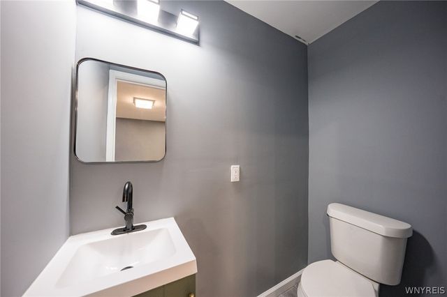 2605 Hakanaw Avenue, Hamburg, NY 14075