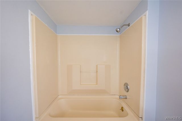 2605 Hakanaw Avenue, Hamburg, NY 14075