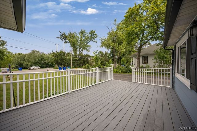 2605 Hakanaw Avenue, Hamburg, NY 14075
