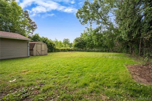 2605 Hakanaw Avenue, Hamburg, NY 14075