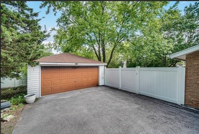 8630 163rd Street, Orland Park, IL 60462