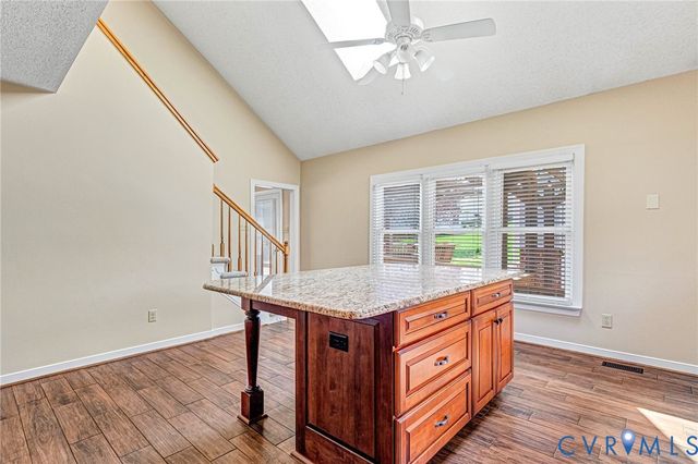 8297 Soft Wind Dr, Mechanicsville, VA 23111