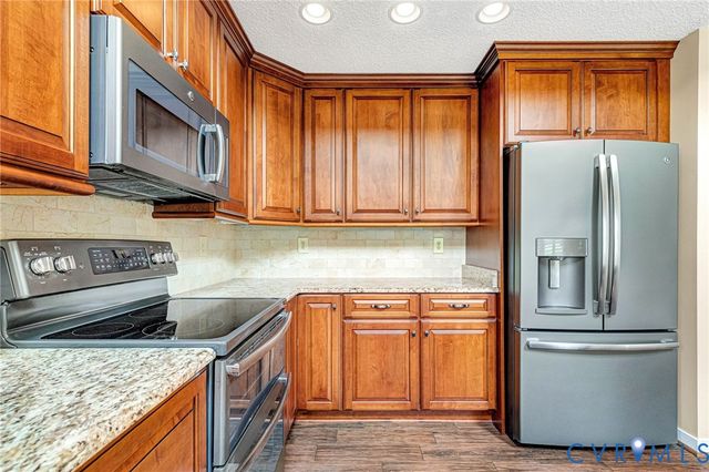 8297 Soft Wind Dr, Mechanicsville, VA 23111