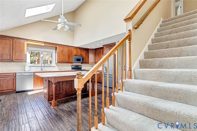 8297 Soft Wind Dr, Mechanicsville, VA 23111