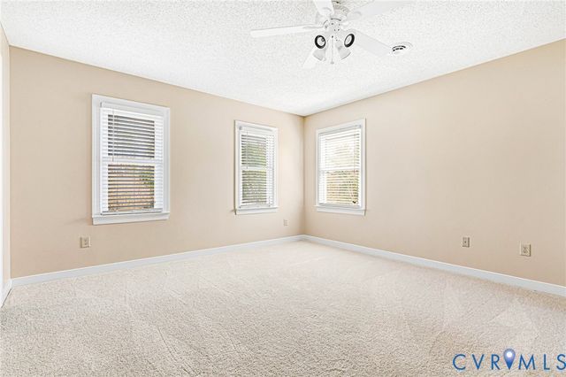 8297 Soft Wind Dr, Mechanicsville, VA 23111