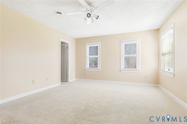 8297 Soft Wind Dr, Mechanicsville, VA 23111