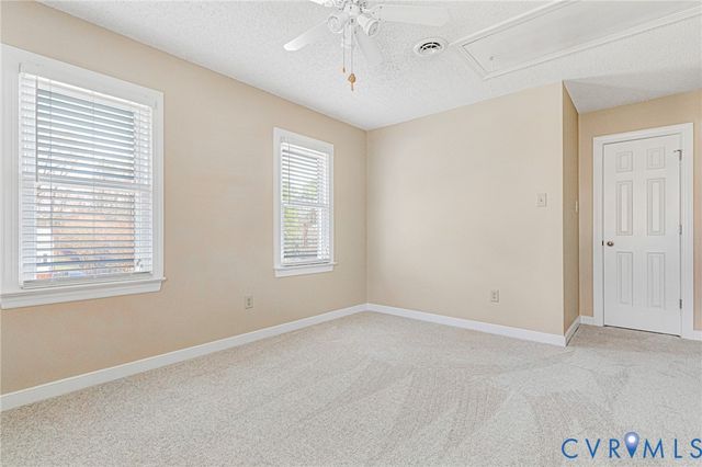 8297 Soft Wind Dr, Mechanicsville, VA 23111