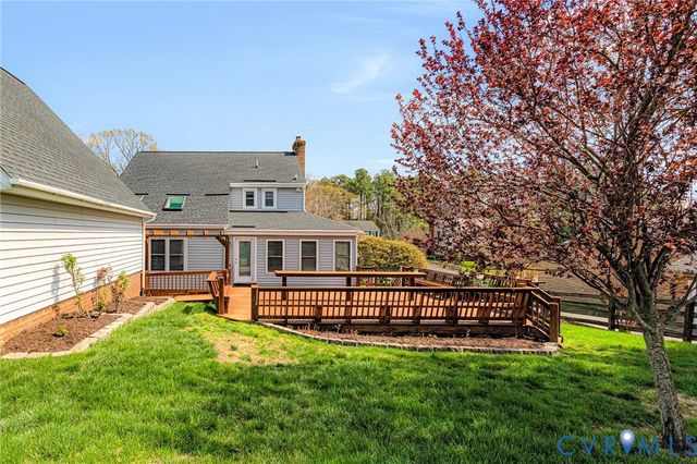 8297 Soft Wind Dr, Mechanicsville, VA 23111