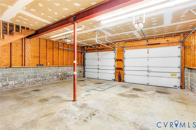 8297 Soft Wind Dr, Mechanicsville, VA 23111