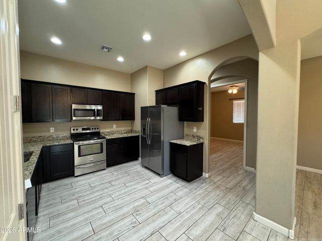 1367 S COUNTRY CLUB Drive 1034, Mesa, AZ 85210