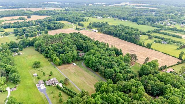 189 Turkey Creek Dr, Tullahoma, TN 37388