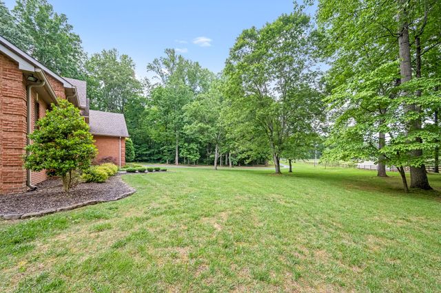 189 Turkey Creek Dr, Tullahoma, TN 37388