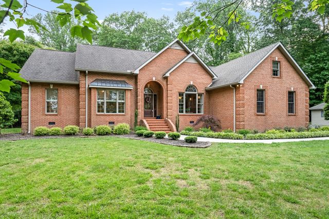 189 Turkey Creek Dr, Tullahoma, TN 37388