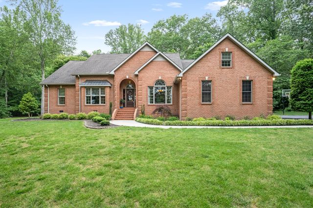 189 Turkey Creek Dr, Tullahoma, TN 37388