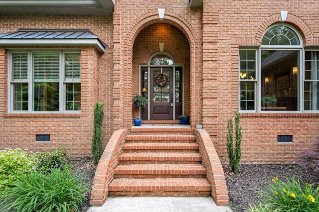 189 Turkey Creek Dr, Tullahoma, TN 37388