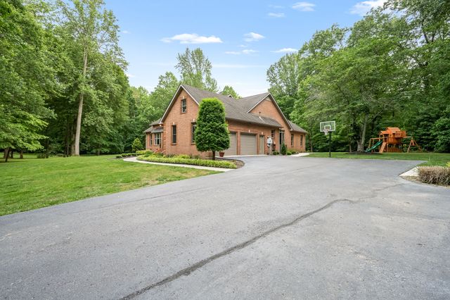 189 Turkey Creek Dr, Tullahoma, TN 37388