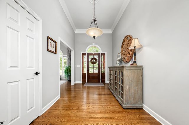 189 Turkey Creek Dr, Tullahoma, TN 37388