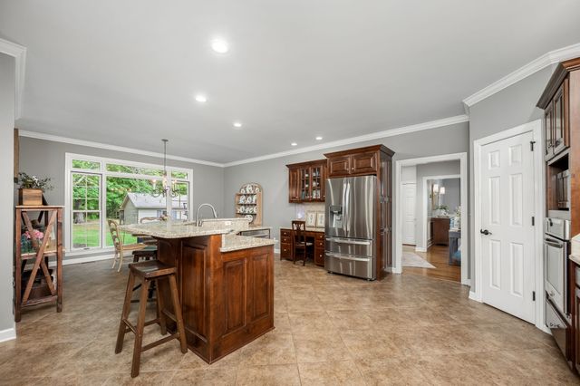189 Turkey Creek Dr, Tullahoma, TN 37388