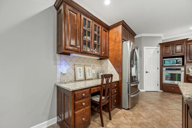 189 Turkey Creek Dr, Tullahoma, TN 37388