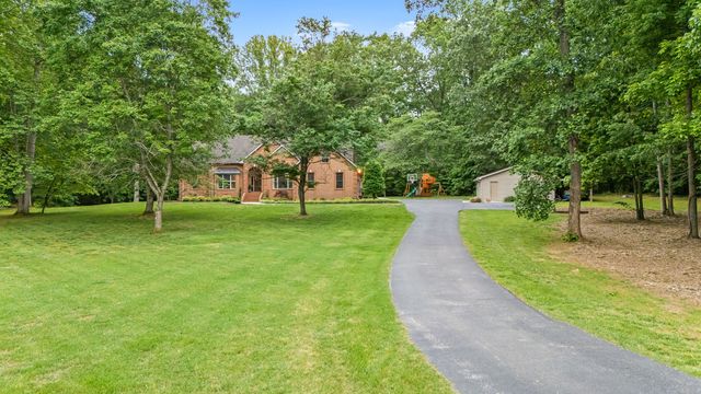 189 Turkey Creek Dr, Tullahoma, TN 37388