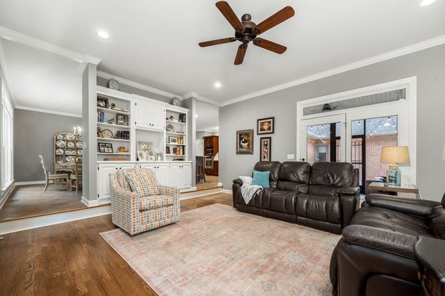 189 Turkey Creek Dr, Tullahoma, TN 37388