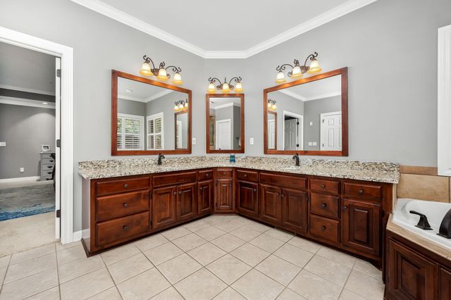 189 Turkey Creek Dr, Tullahoma, TN 37388