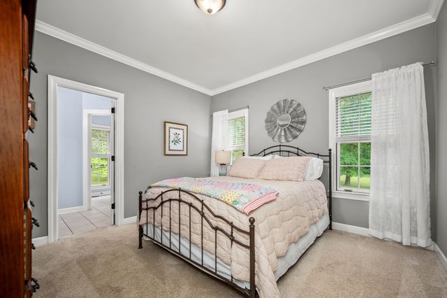 189 Turkey Creek Dr, Tullahoma, TN 37388